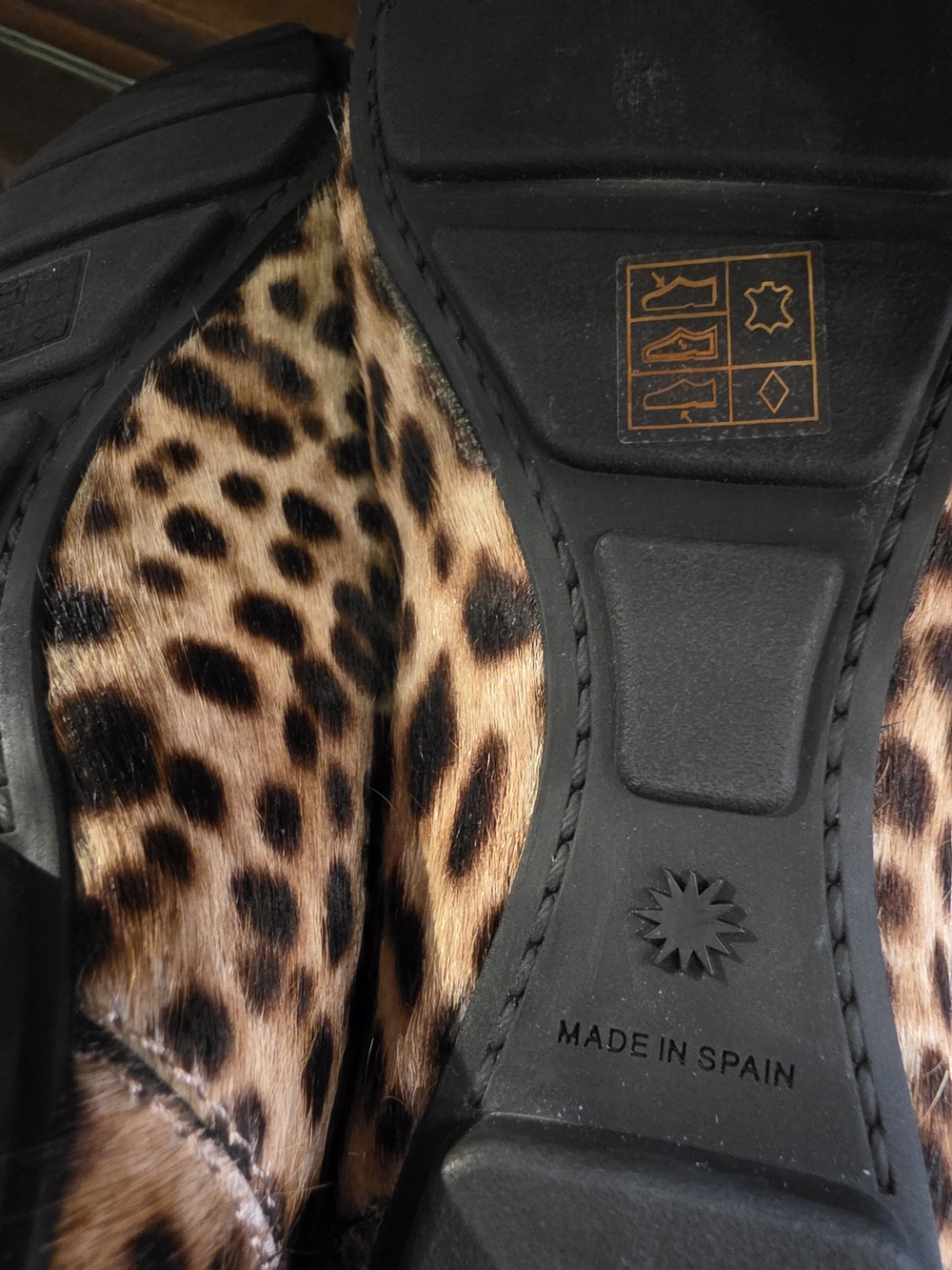 Stuart Weitzman Leopard Pony Hair Penny Loafers in Brown and Bege.Size 6.5 - Picture 5 of 9